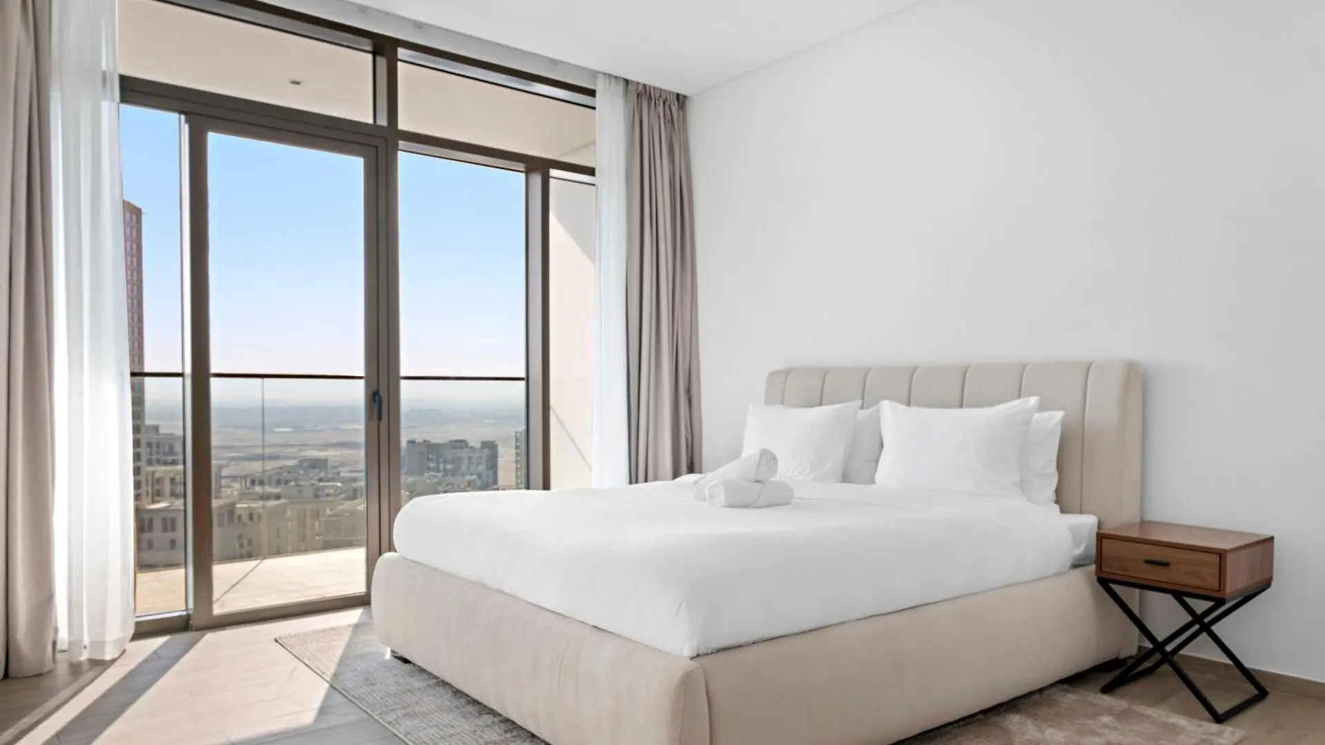 Amazing 2Br With A Lagoon View In Creek Harbour Dubai Apartment